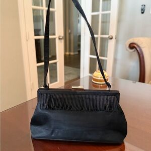 🌼Vintage EUC La Regale Elegant Black Handbag🌼